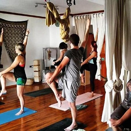 Urban Yoga House Hostel & Retreat يانينة المظهر الخارجي الصورة